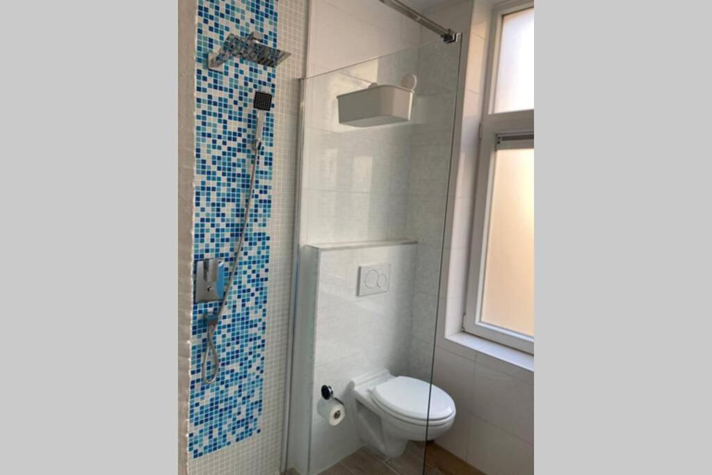 Magnifique Studio au 2ème étage, à proximité de la gare du midi! Bruxelles Extérieur photo
