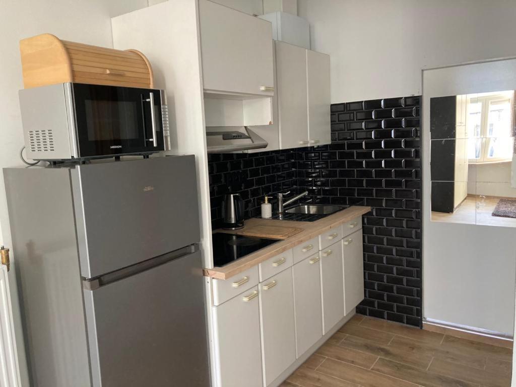 Magnifique Studio au 2ème étage, à proximité de la gare du midi! Bruxelles Extérieur photo